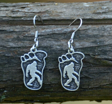 Load image into Gallery viewer, Bigfoot Forrest Earrings
