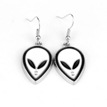 Charger l&#39;image dans la galerie, Alien Earrings
